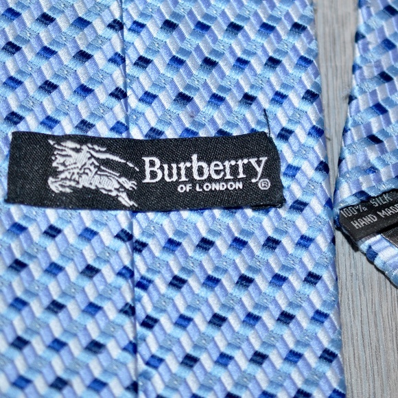 BURBERRY LONDON tie 100% Silk Polka dots Woven in Italy Designer - Picture 4 of 5